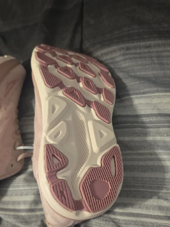 New Hoka Women's Running Shoes - Blush Pink   New Without Box - Picture 4 of 7